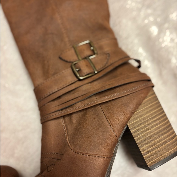 Tall brown Boots NWOT - Picture 4 of 8